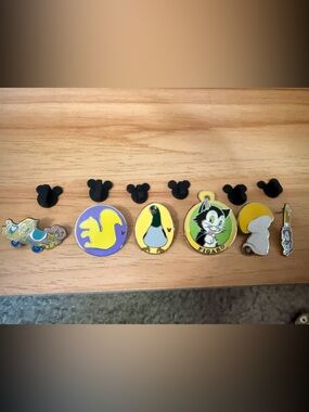 Disney Pin Trading Misc Set of 6 Pins Figaro Bolt Dumbo Beauty & the Beast